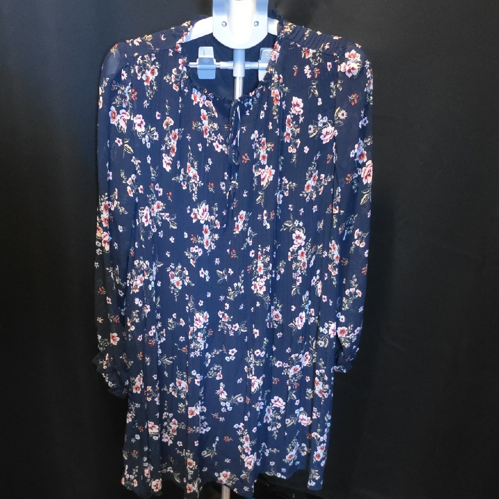 Time and Tru Navy Floral Long Sleeve Dress
